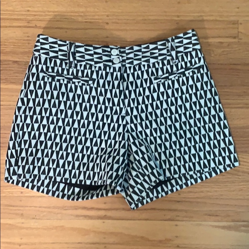 size 4 women’s shorts